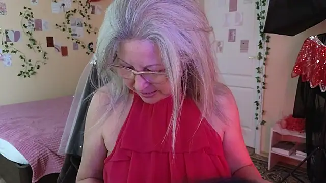 Wane Witch online show from April 2026 07:50:02 PM