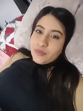 Snapshot of mialorents chatting on October 2025 06:39:02 PM mialorents online show from October 2025 06:39:02 PM