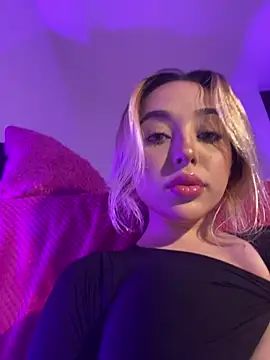 Amorkiss  online show from February 2026 04:35:01 AM