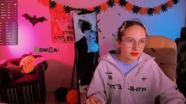 mona cloud online show from November 2025 01:51:02 AM