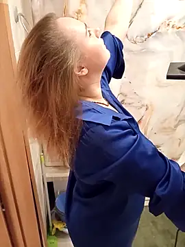 Juicy PeachLux online show from March 2025 08:22:01 AM