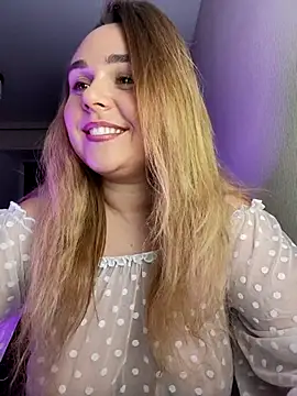 Juicy PeachLux online show from September 2025 02:44:02 PM