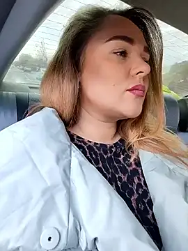 Juicy PeachLux online show from October 2025 08:37:01 AM