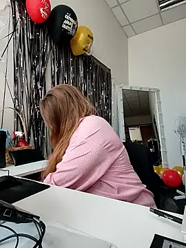 Juicy PeachLux online show from June 2026 08:42:02 AM