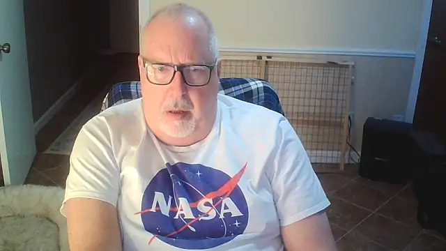 superbearboss online show from October 2025 01:11:02 PM