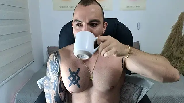 Isaac Carter online show from November 2025 10:59:01 AM