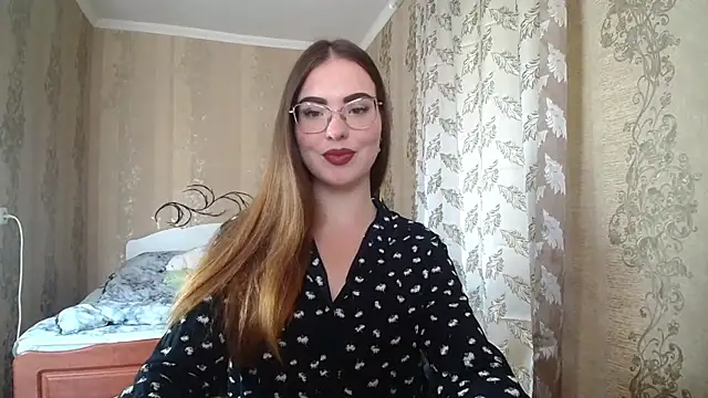Snapshot of Leila_Kissyu chatting on June 2026 01:58:02 PM Leila Kissyu online show from June 2026 01:58:02 PM