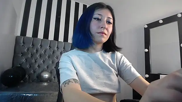 lissacatty t online show from March 2025 10:17:01 PM