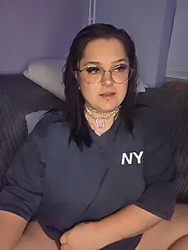 Saucy-Serenity online show from October 2025 07:32:02 PM