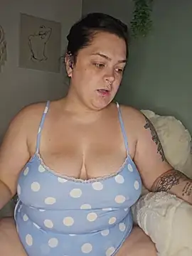 Snapshot of Saucy-Serenity chatting on July 2026 09:51:01 PM Saucy-Serenity online show from July 2026 09:51:01 PM