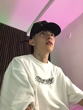 troy rouge online show from October 2025 07:11:02 PM