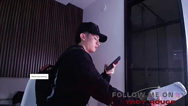 troy rouge online show from November 2025 07:02:02 PM