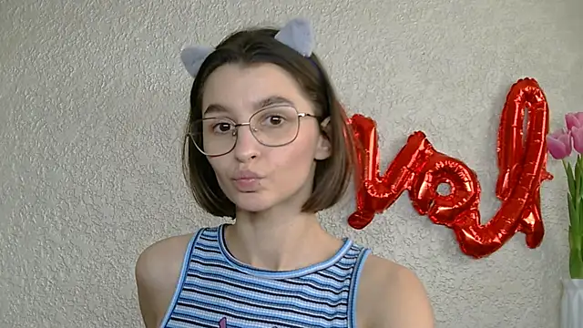 luna Gharming online show from March 2025 11:58:01 AM