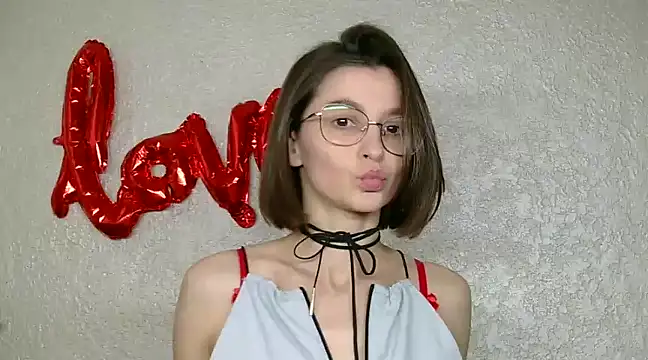 luna Gharming online show from March 2025 08:29:02 AM