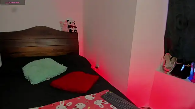 vella sex online show from November 2025 05:31:01 PM