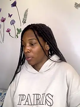 Nahomy gree online show from December 2025 05:24:02 AM