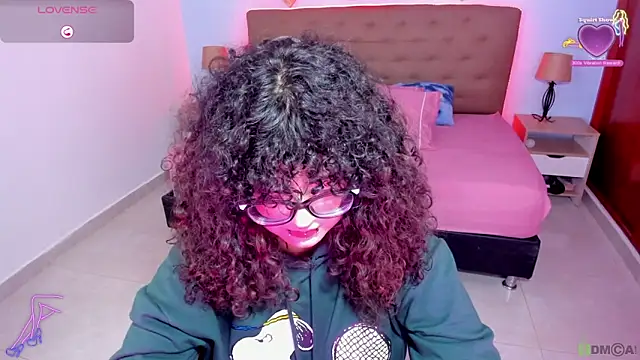 Snapshot of _Lilly_miller chatting on October 2025 08:51:02 PM Lilly miller online show from October 2025 08:51:02 PM