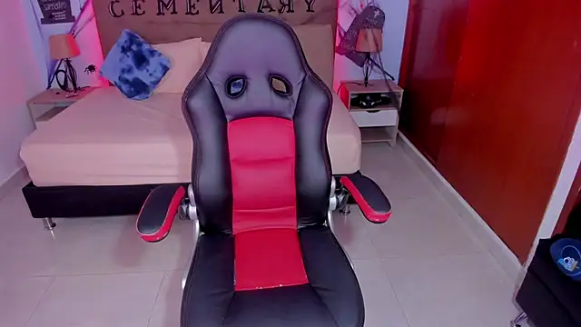 Snapshot of _Lilly_miller chatting on November 2025 08:44:01 PM Lilly miller online show from November 2025 08:44:01 PM