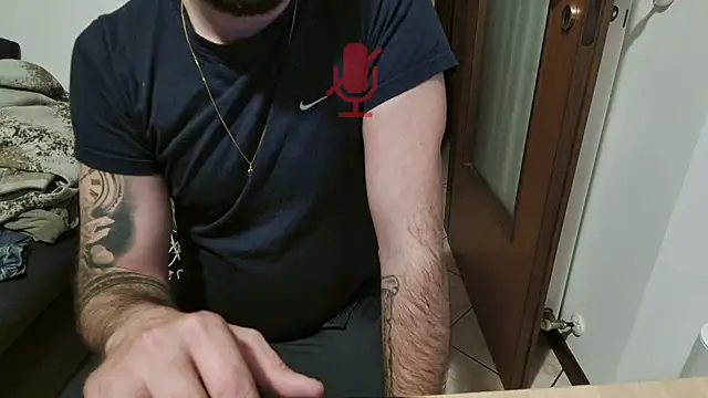 maialinofriuli online show from October 2025 01:04:02 AM