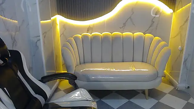  wendy b online show from September 2025 08:01:01 PM