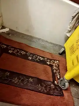 deedeelove82 online show from March 2025 10:48:01 AM