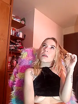 sara crushx online show from September 2025 03:06:02 PM