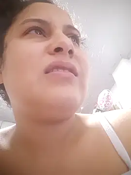 Snapshot of esmeralda_jadees chatting on March 2025 08:13:01 AM esmeralda jadees online show from March 2025 08:13:01 AM