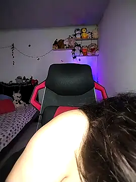 esmeralda jadees online show from January 2026 08:45:02 PM