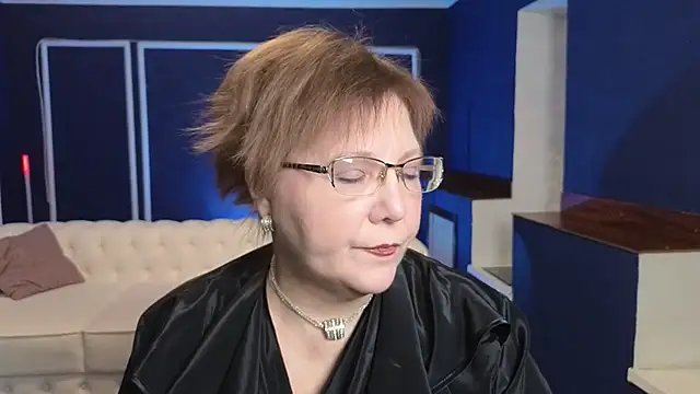 Kira Kenet online show from March 2025 02:37:01 PM