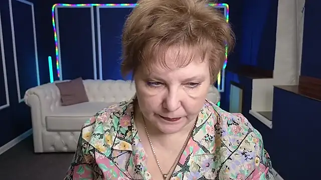 Kira Kenet online show from March 2025 02:45:01 PM