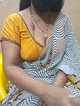 Snapshot of Raashi_telugu chatting on September 2025 08:38:01 AM Raashi telugu online show from September 2025 08:38:01 AM