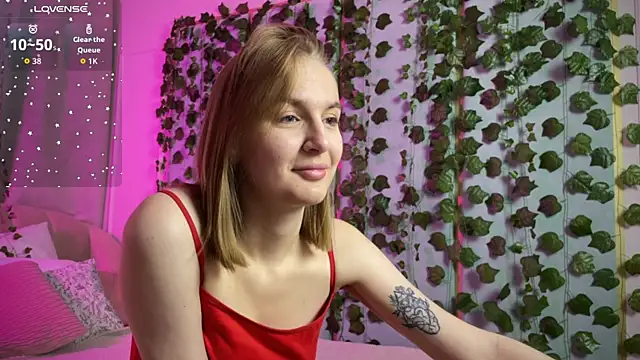 Snapshot of _Vikky_Moon_ chatting on September 2025 01:16:02 AM Vikky Moon online show from September 2025 01:16:02 AM