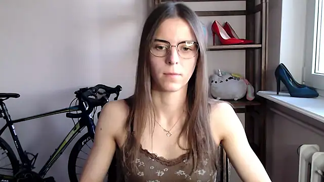 love megi online show from December 2025 02:32:02 PM