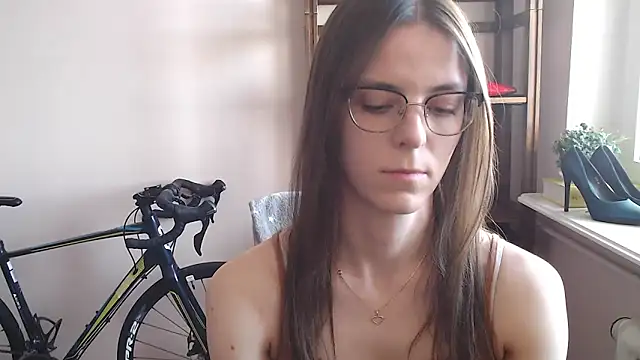 love megi online show from March 2026 02:23:02 PM