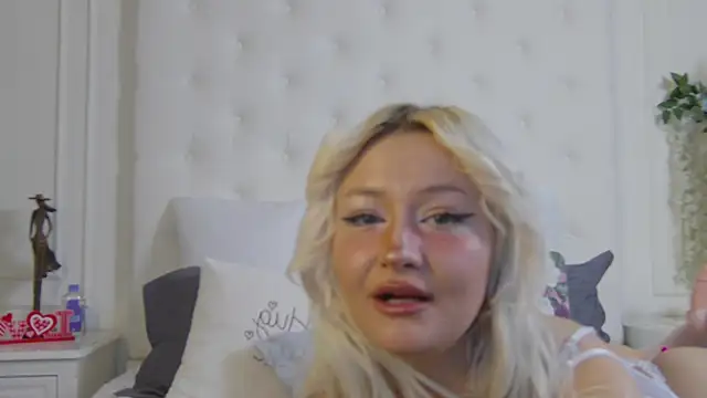 SunnyGlow online show from January 2026 08:18:01 AM