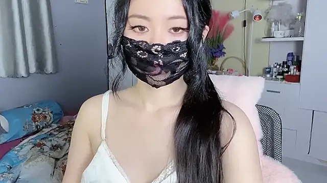 Snapshot of MI_KA22 chatting on March 2025 03:06:01 PM MI KA22 online show from March 2025 03:06:01 PM