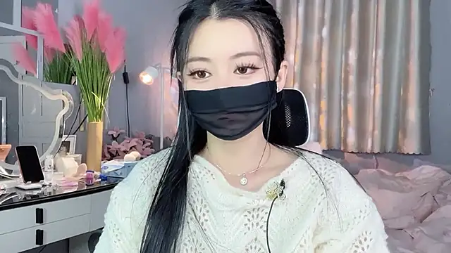 Snapshot of MI_KA22 chatting on November 2025 06:12:02 AM MI KA22 online show from November 2025 06:12:02 AM