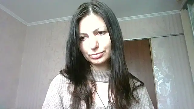 AliseWats online show from March 2025 10:48:01 AM