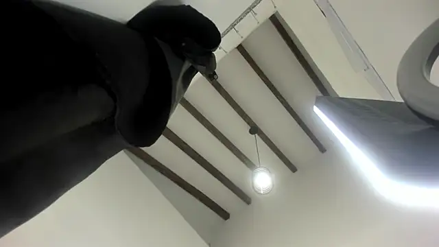 Lola Blondie online show from November 2025 12:11:01 PM