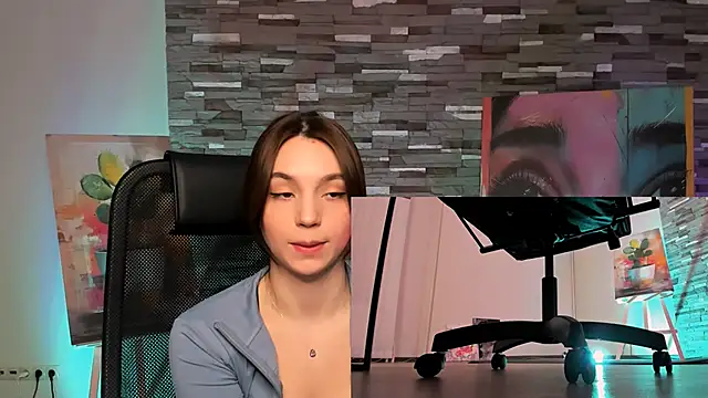 Snapshot of OlgaPetrova chatting on March 2025 04:30:01 PM OlgaPetrova online show from March 2025 04:30:01 PM