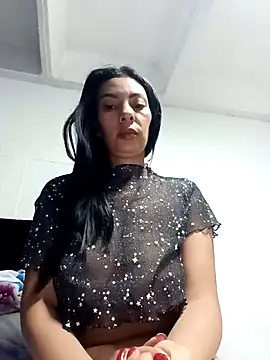 DaphneRosses online show from February 2026 01:19:02 PM