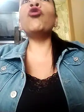 Snapshot of Carlasm- chatting on March 2025 09:10:02 PM Carlasm- online show from March 2025 09:10:02 PM