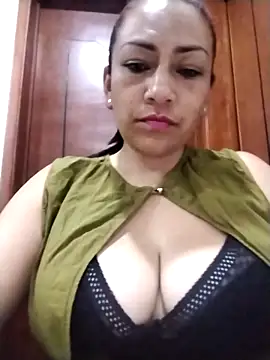 Snapshot of Carlasm- chatting on October 2025 11:01:02 PM Carlasm- online show from October 2025 11:01:02 PM