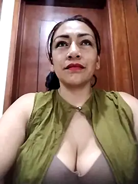 Snapshot of Carlasm- chatting on October 2025 09:45:01 PM Carlasm- online show from October 2025 09:45:01 PM