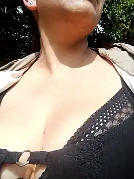 Snapshot of Carlasm- chatting on October 2025 01:57:02 PM Carlasm- online show from October 2025 01:57:02 PM