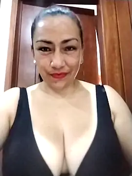 Snapshot of Carlasm- chatting on November 2025 10:10:02 PM Carlasm- online show from November 2025 10:10:02 PM