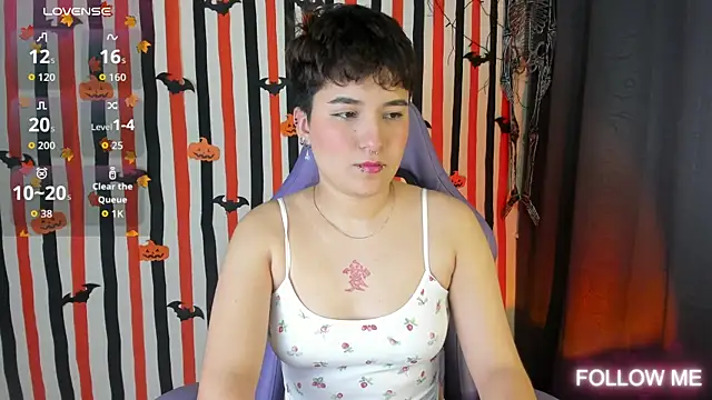 Snapshot of emma_cute7 chatting on October 2025 02:01:02 AM emma cute7 online show from October 2025 02:01:02 AM