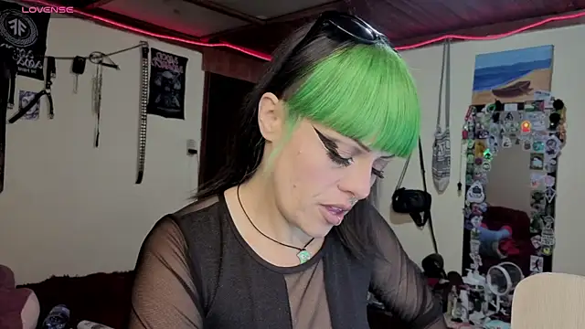 freyaa sorcerees online show from December 2025 05:35:01 AM