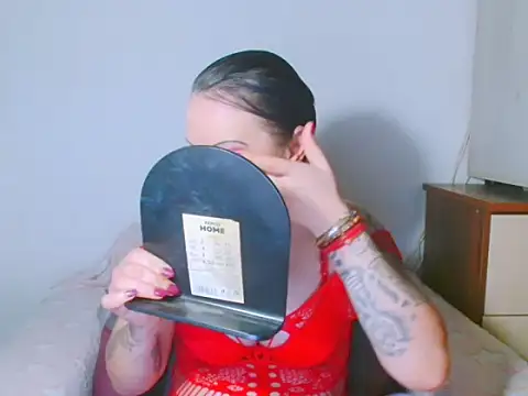 Snapshot of Aliceessencex chatting on January 2025 02:14:01 AM Aliceessencex online show from January 2025 02:14:01 AM