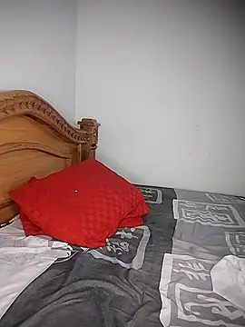 hotsexass online show from March 2026 12:05:01 AM